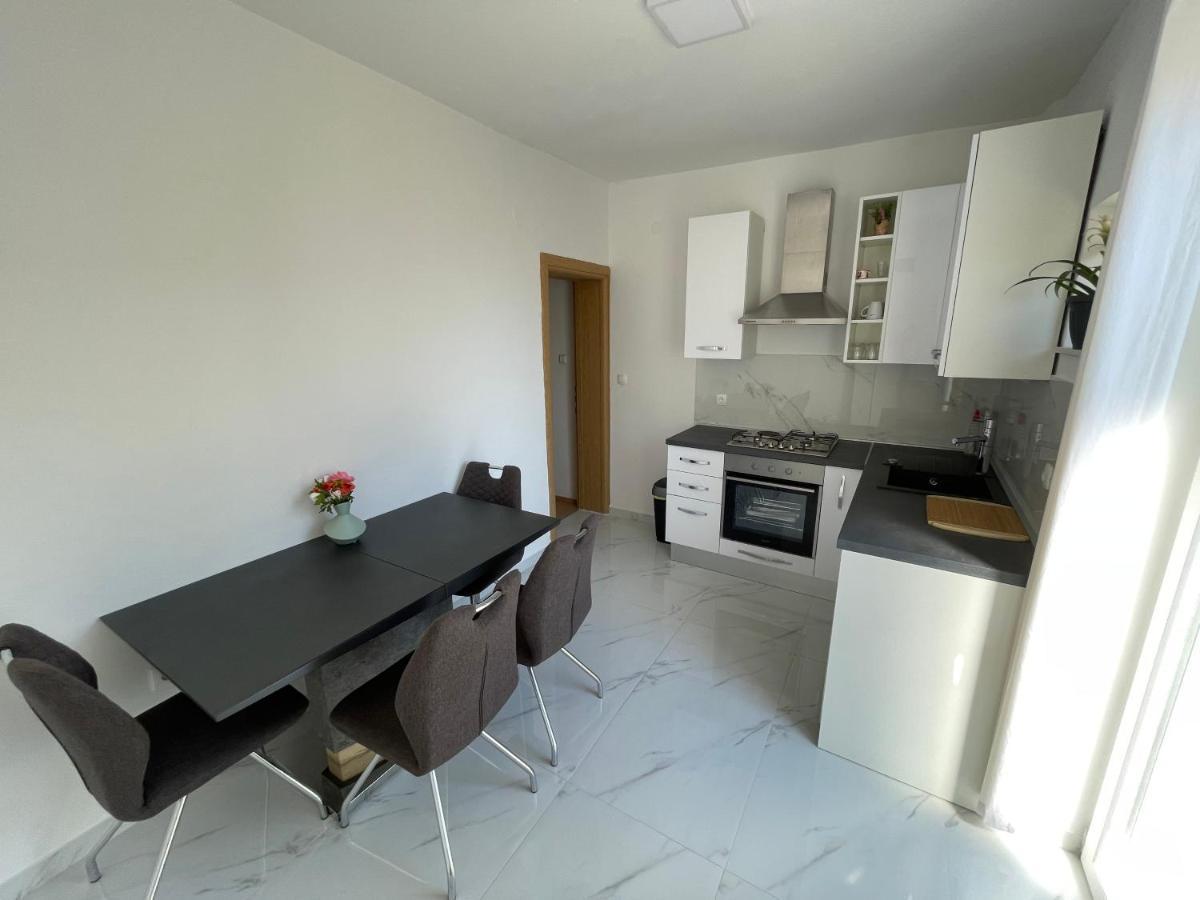 Apartmani Jasminka Vodice Extérieur photo