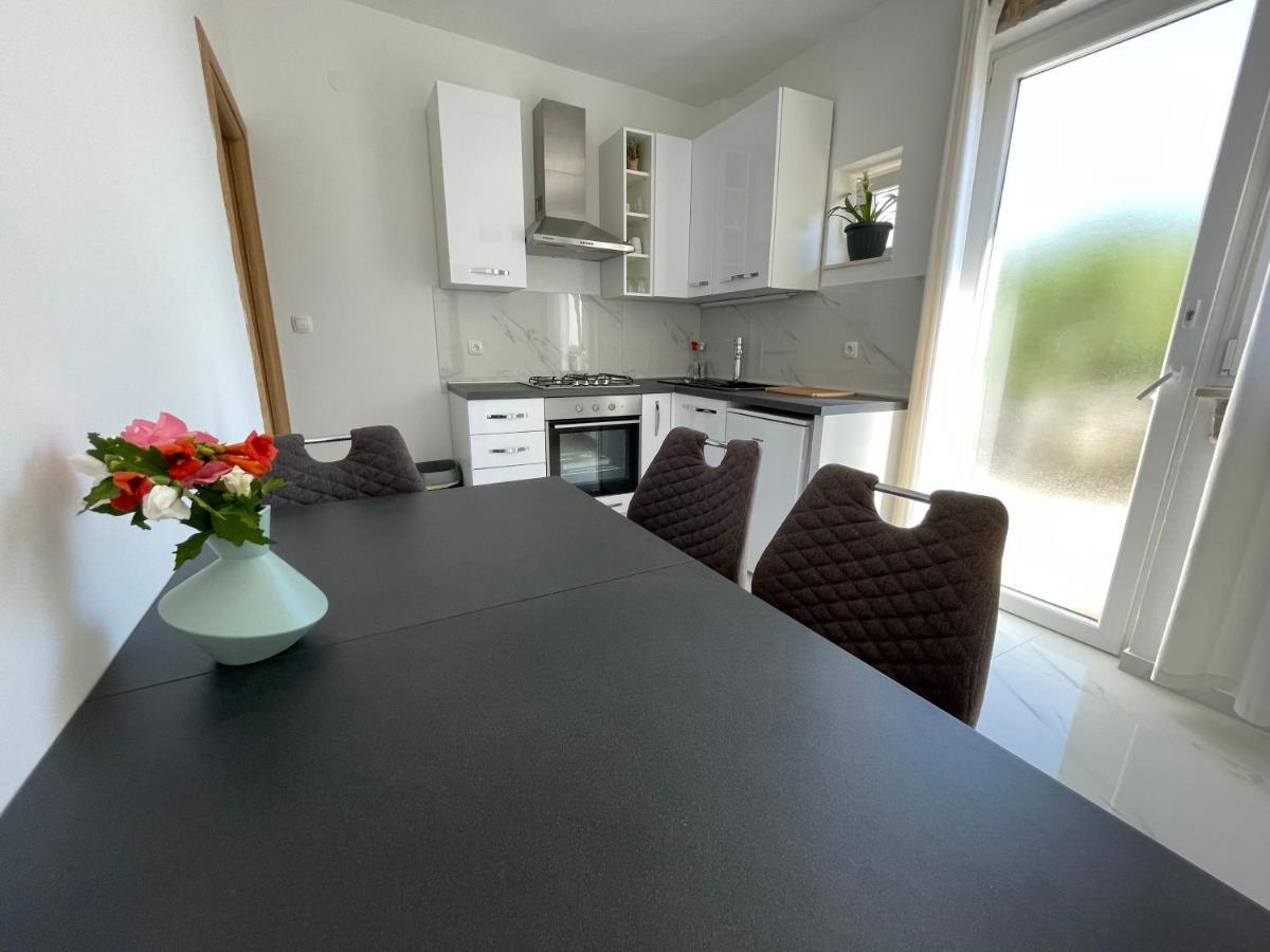 Apartmani Jasminka Vodice Extérieur photo