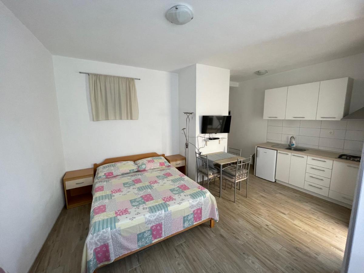 Apartmani Jasminka Vodice Extérieur photo