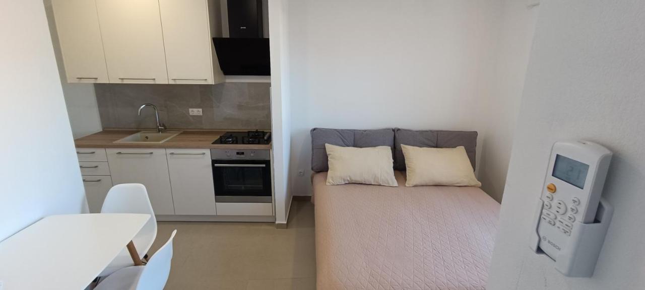 Apartmani Jasminka Vodice Extérieur photo